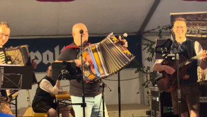 power hoch sandi pacek